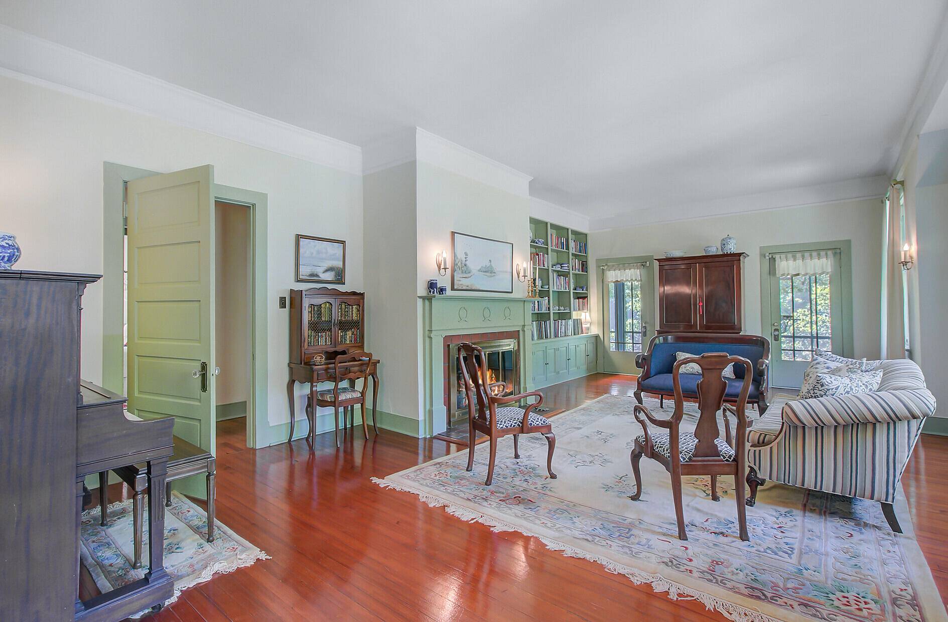 Summerville, SC 29483,503 W Carolina Ave