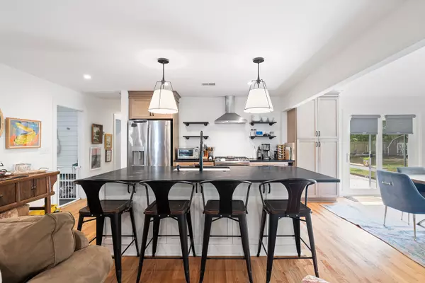 James Island, SC 29412,847 Condon Dr