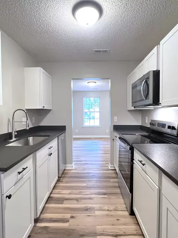 North Charleston, SC 29418,7943 Vermont Rd