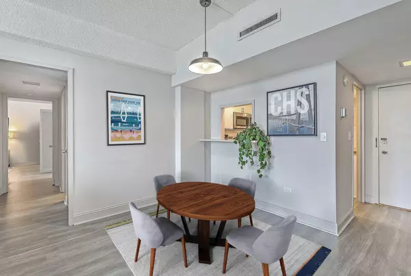 Charleston, SC 29401,14 Lockwood Dr #11h
