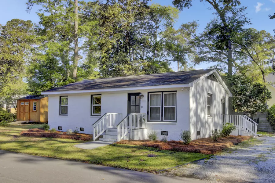 210 Peters St, Summerville, SC 29483