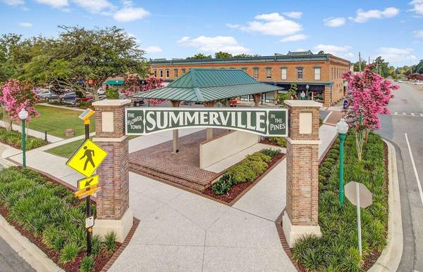 210 Peters St, Summerville, SC 29483
