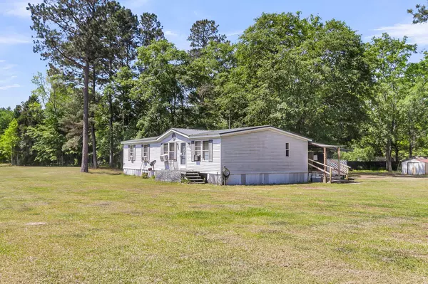 Cross, SC 29436,206 Mookees Ln