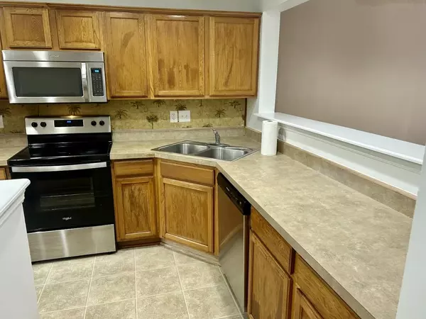 North Charleston, SC 29420,5226 Fernland Way