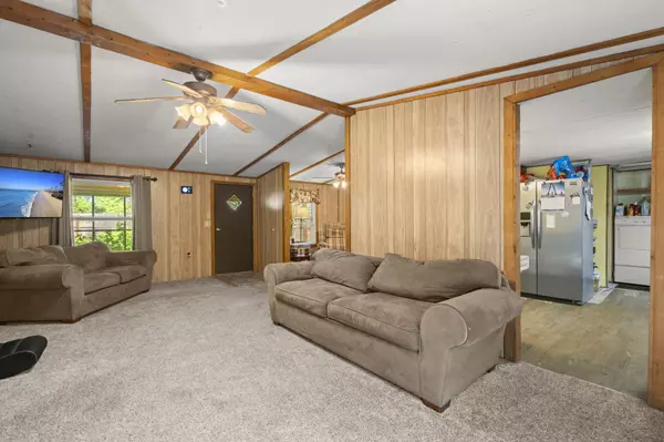 Johns Island, SC 29455,1019 Levi Lake Rd