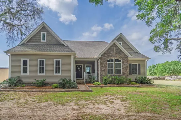 7875 Berry Manor Ln, Edisto Island, SC 29438