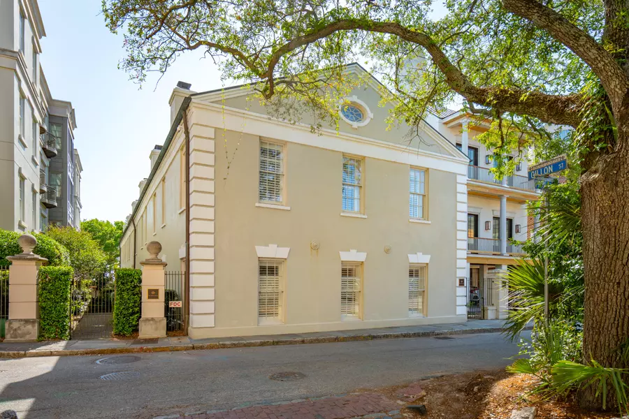 8 Prioleau St #Th A, Charleston, SC 29401
