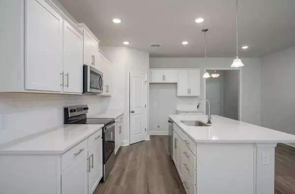 121 Royal Cainhoy Way, Huger, SC 29450