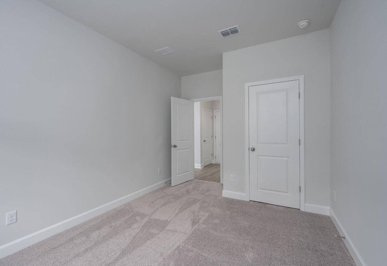 Huger, SC 29450,121 Royal Cainhoy Way