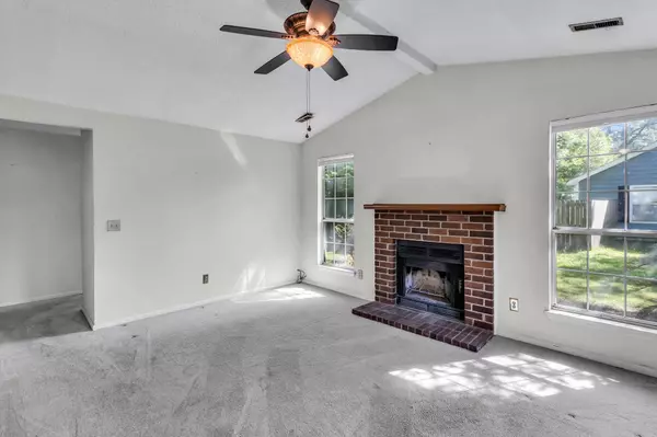 Summerville, SC 29483,153 Corsair St