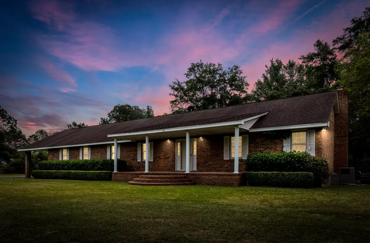 Harleyville, SC 29448,228 Dogwood Trl