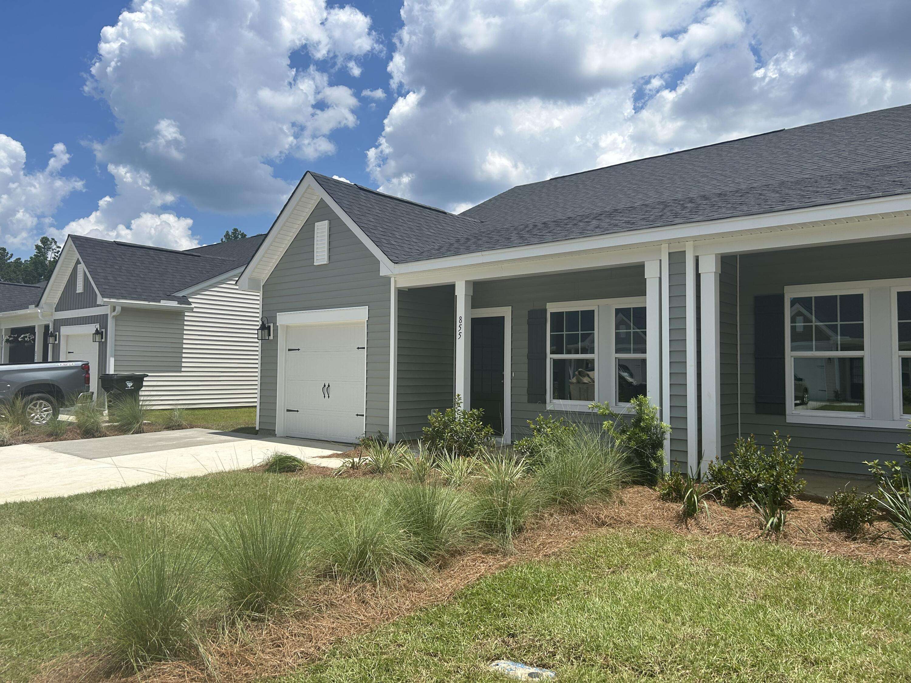 Summerville, SC 29486,855 Descartes St
