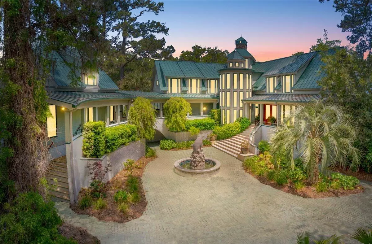 Wadmalaw Island, SC 29487,2970 Roseville Rd