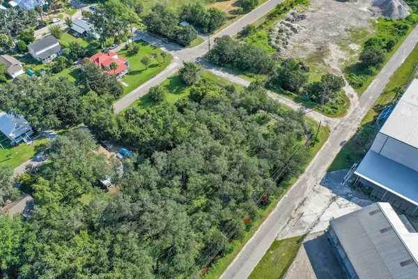 Port Royal, SC 29935,901 7th St