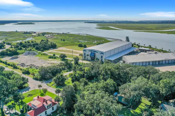 Port Royal, SC 29935,901 7th St