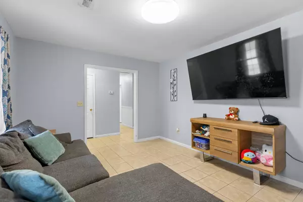 North Charleston, SC 29420,317 Dorchester Manor Blvd