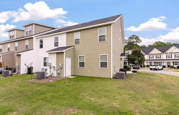 Goose Creek, SC 29445,394 Flyway Rd