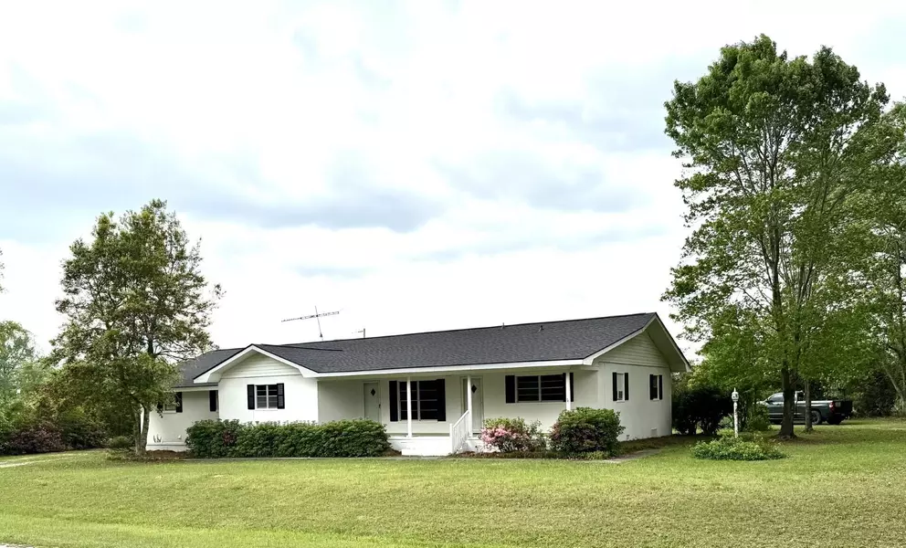 321 Middle Willow Rd, Neeses, SC 29107