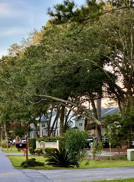 27 Brockman Dr #27-C, Charleston, SC 29412
