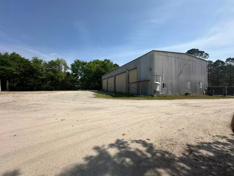 420 Horseshoe Rd, Moncks Corner, SC 29461