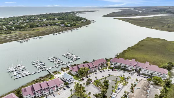 Folly Beach, SC 29439,74 Mariners Cay Dr