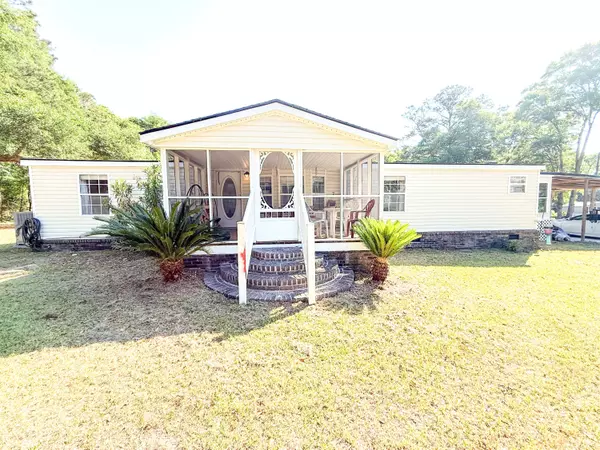 1532 Fox Pond Ln, Wadmalaw Island, SC 29487