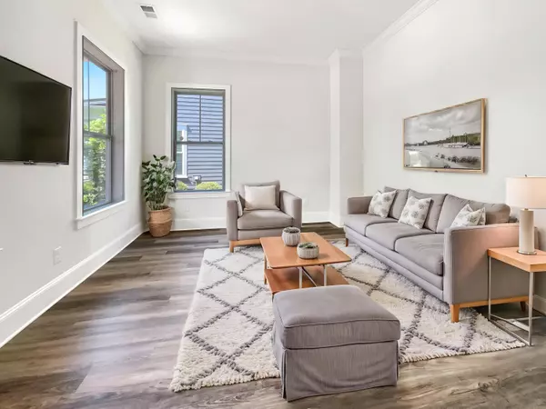 Summerville, SC 29486,350 Oak Park St