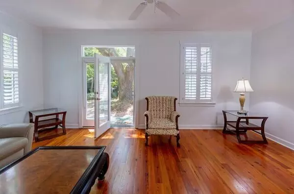 Mcclellanville, SC 29458,622 Venning St