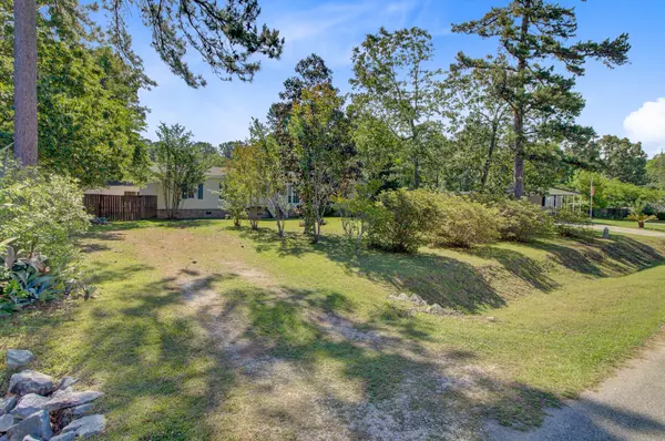 Summerville, SC 29483,402 Vine St