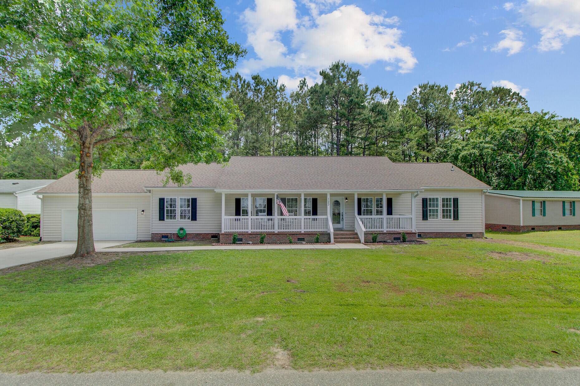 123 Fall Creek Blvd, Summerville, SC 29483