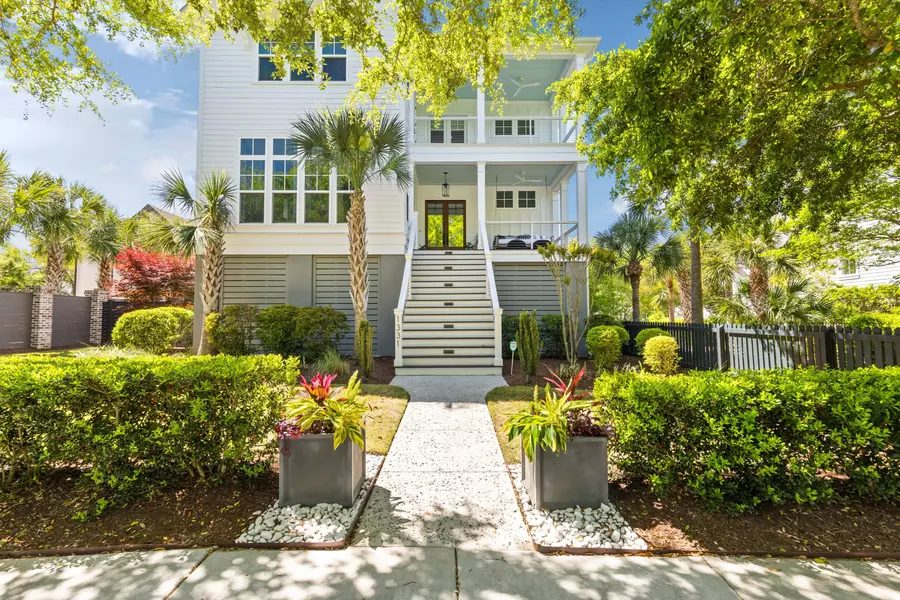 1331 Smythe St, Daniel Island, SC 29492