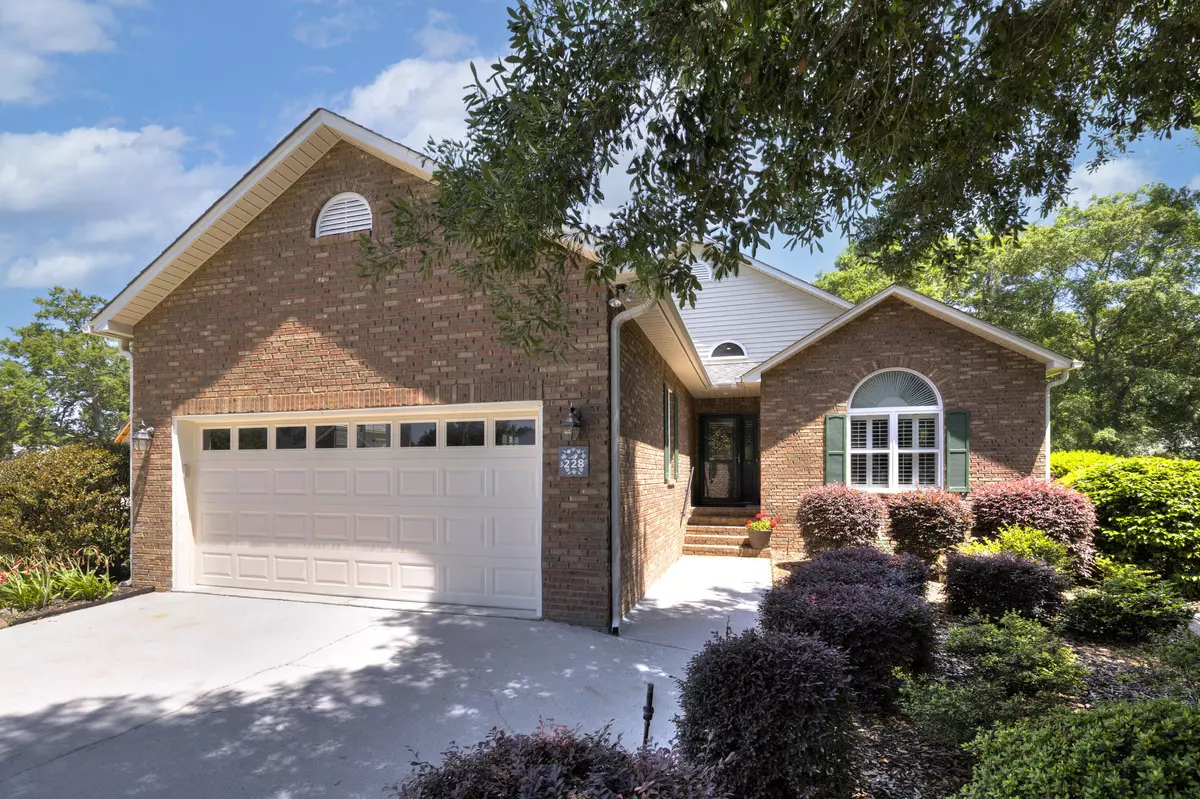 Manning, SC 29102,228 Ridge Lake Drive Dr