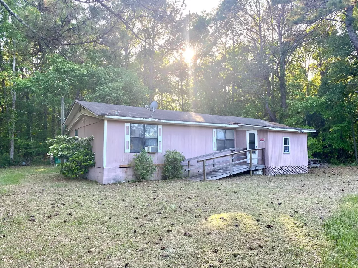 Mount Pleasant, SC 29429,1013 Gadsdenville Rd