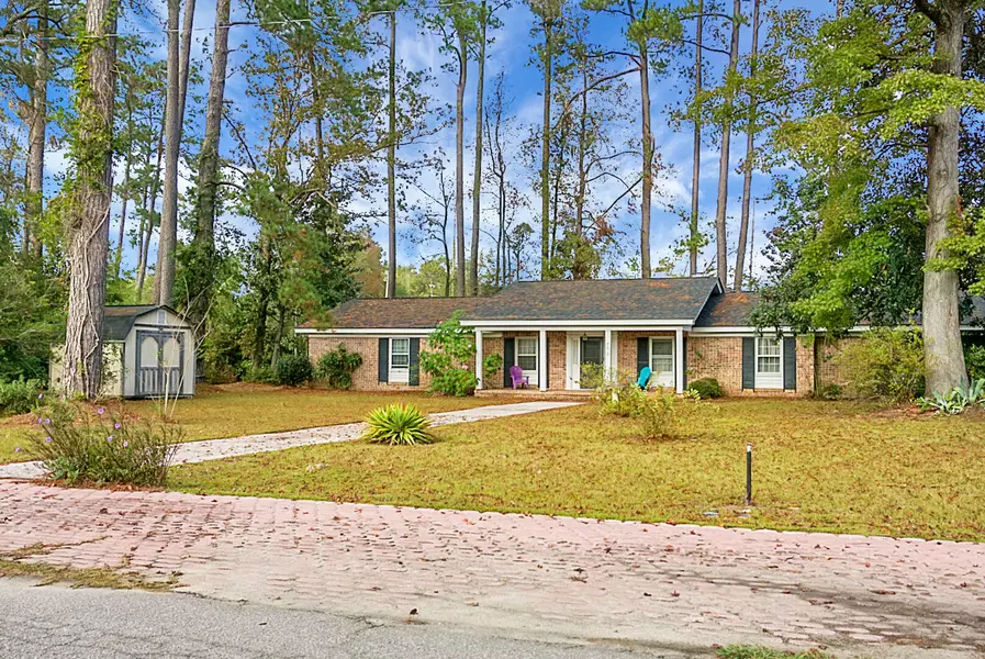 702 Minus St, Saint George, SC 29477
