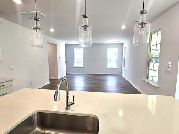 Summerville, SC 29486,406 Cadbury Loop