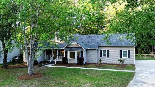Summerville, SC 29485,213 Factors Walk
