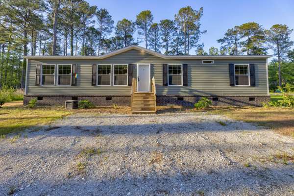81 Bailey Cir, Seabrook, SC 29940