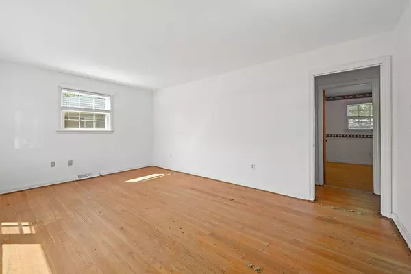 North Charleston, SC 29418,5321 Trudy St