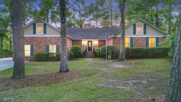 418 Lakeview Dr,  Summerville,  SC 29485