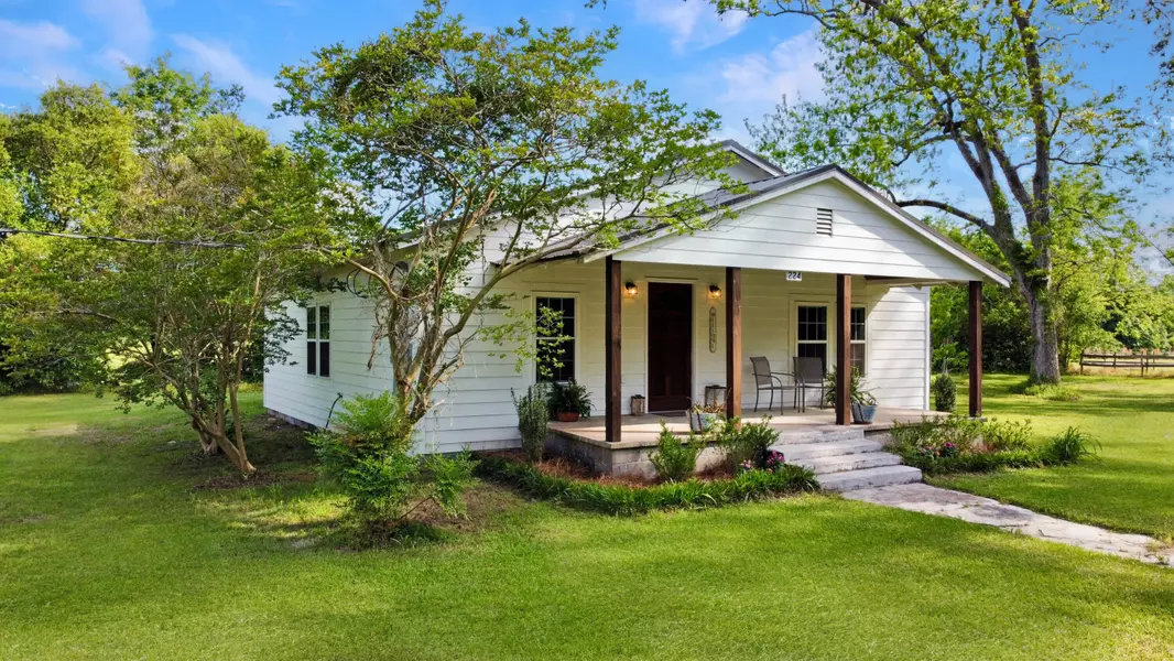 224 Reeves St, Reevesville, SC 29471
