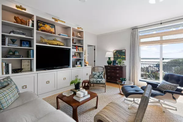 Charleston, SC 29401,1 King St #501