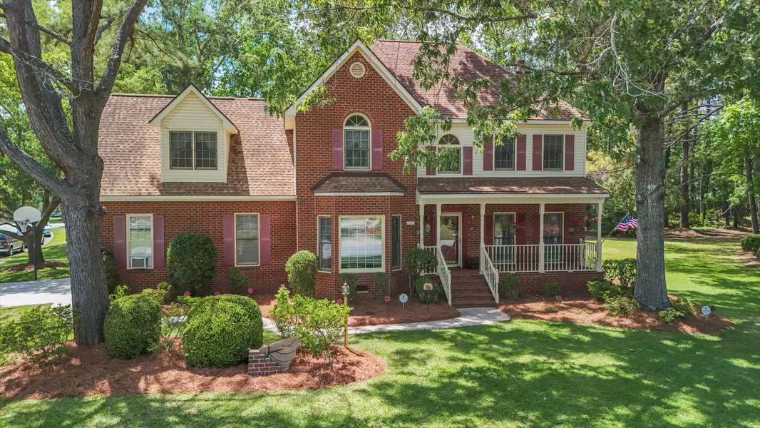 8661 Laurel Grove Ln, North Charleston, SC 29420