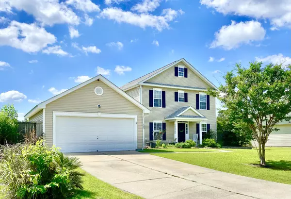 303 Seneca River Dr,  Summerville,  SC 29485