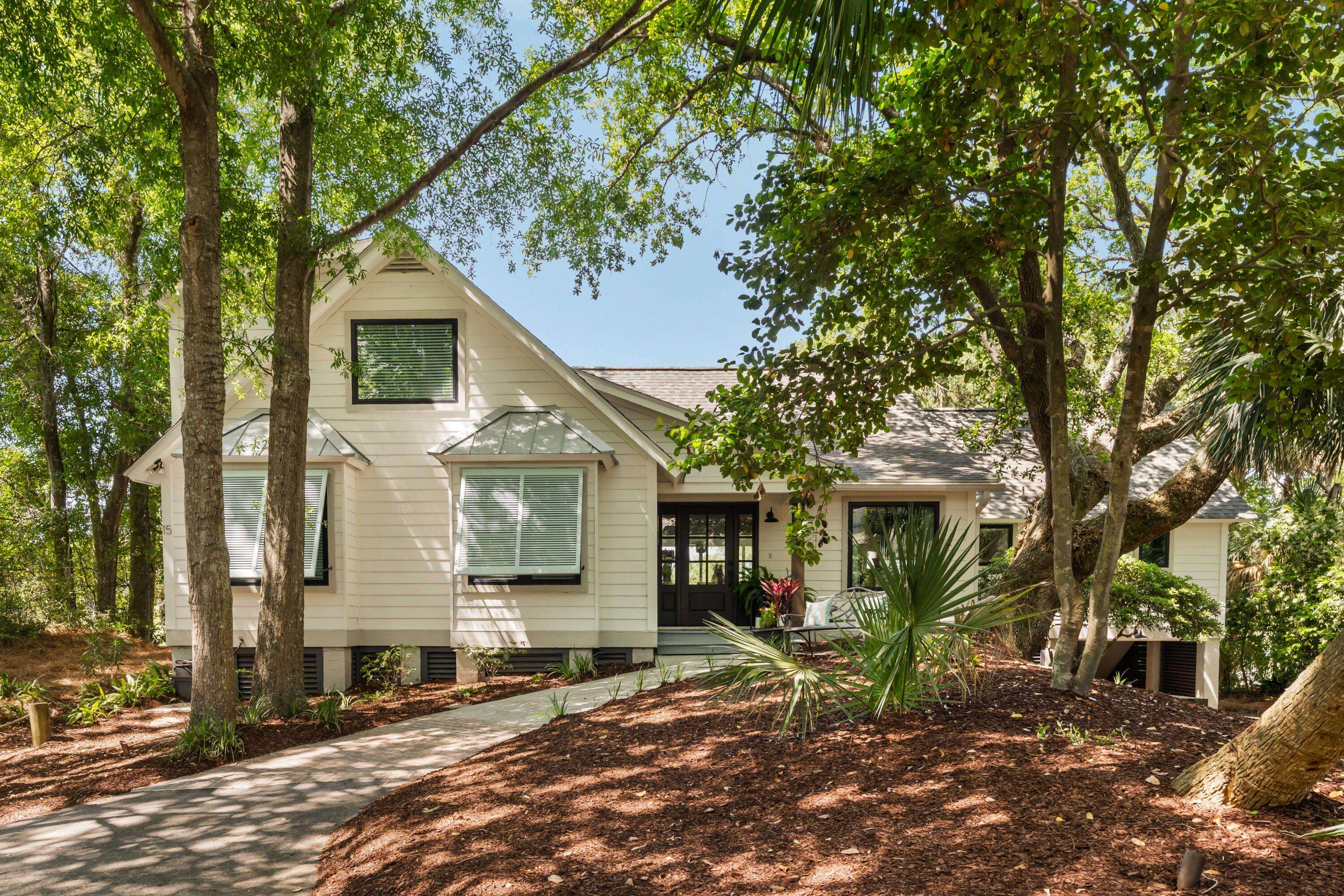 15 Edgewater Aly, Isle Of Palms, SC 29451