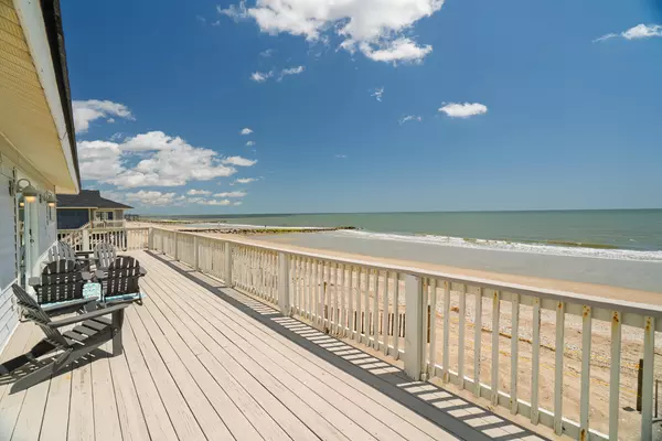 Edisto Beach, SC 29438,128 Palmetto Blvd