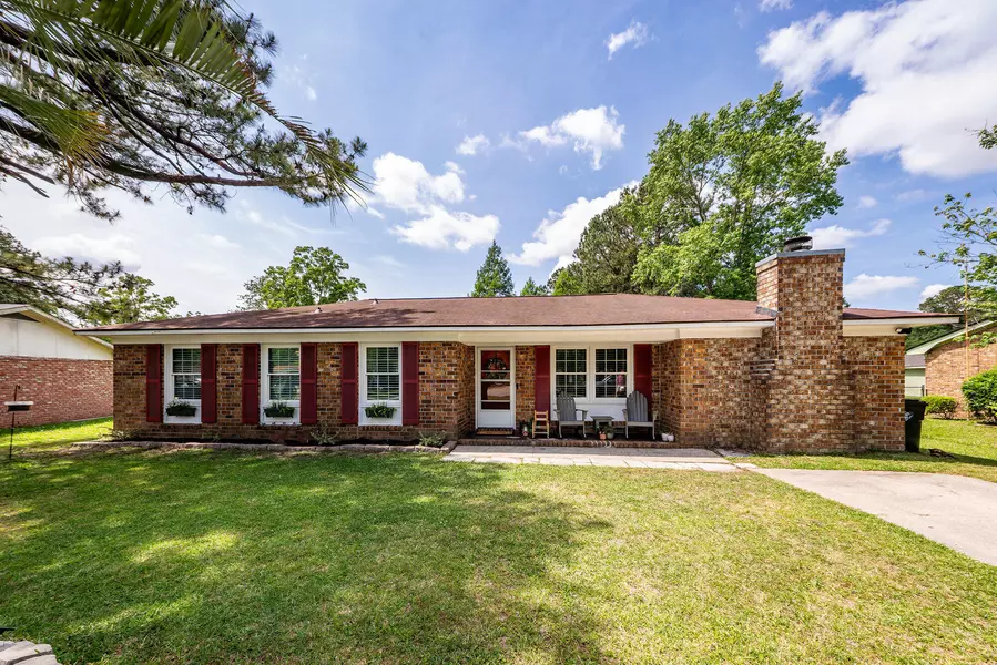 104 Clover St, Summerville, SC 29483