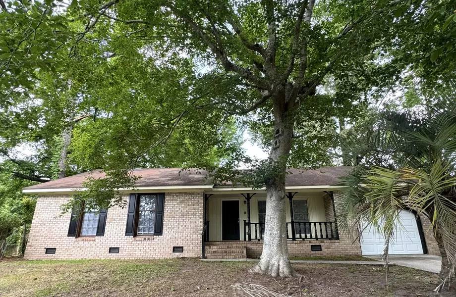 106 Pelican St, Ladson, SC 29456