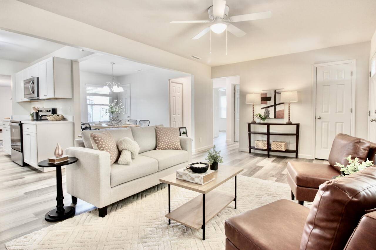 Hanahan, SC 29410,1232 Hawthorne Cir