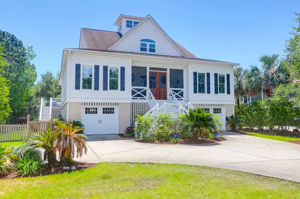 3013 Middle St, Sullivans Island, SC 29482