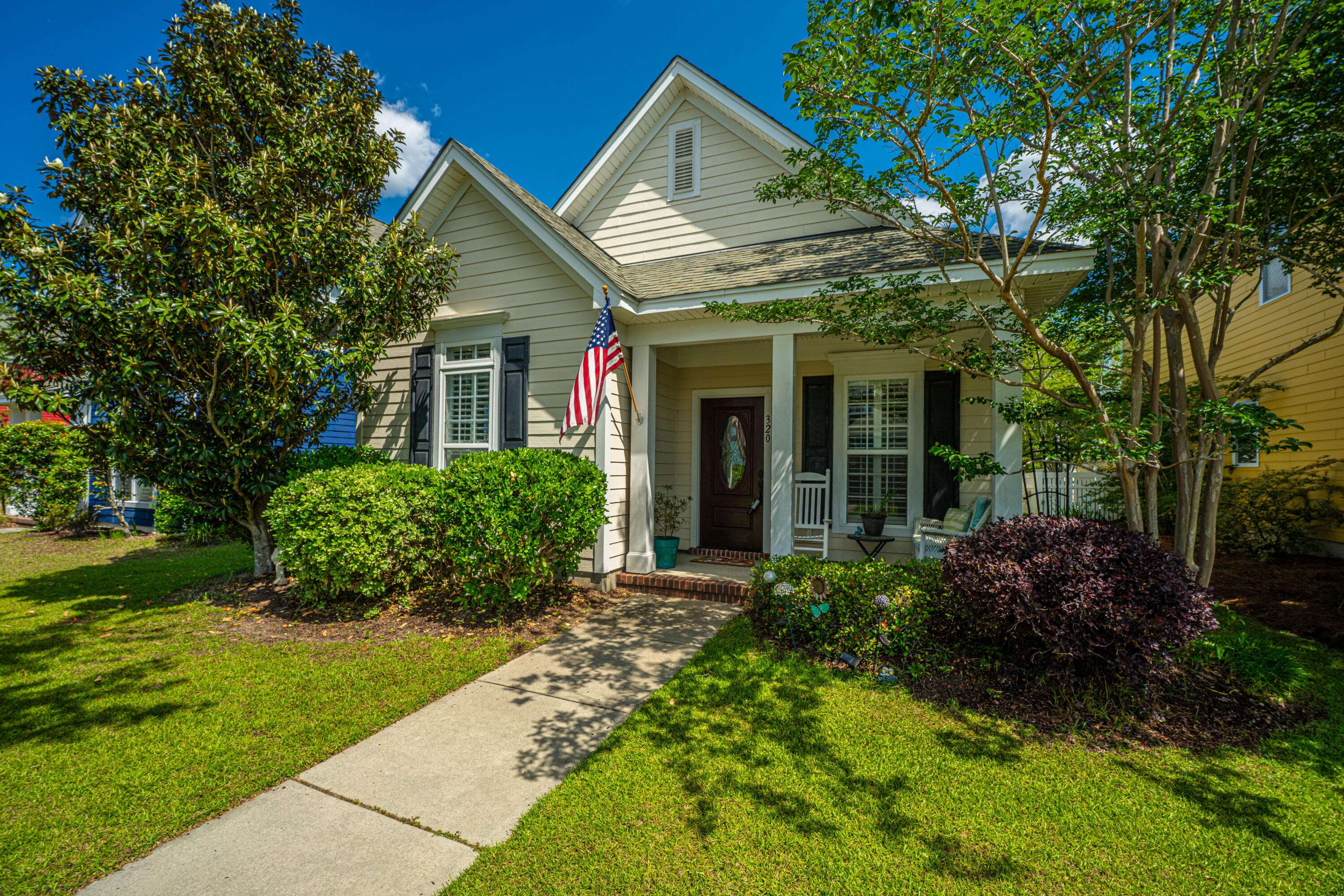 320 Foxglove Ave, Summerville, SC 29483